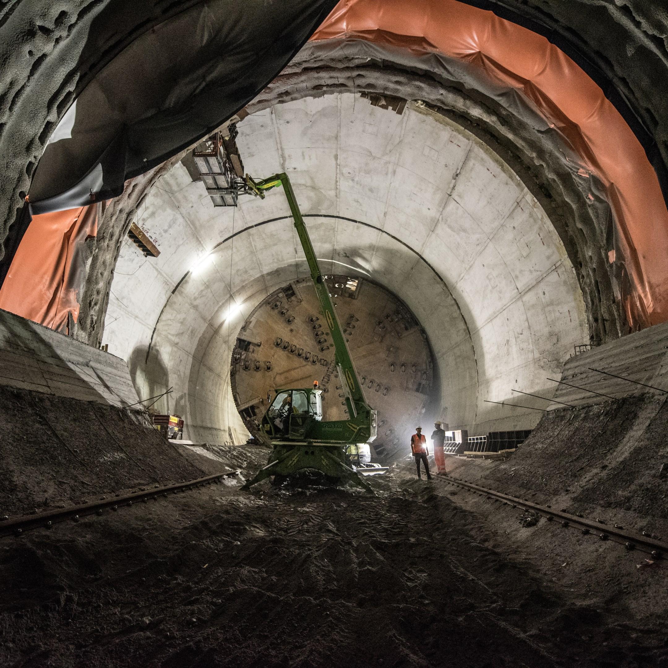 Potomac Yard station construction